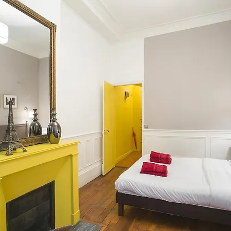 Las Cases Appartement Parijs
